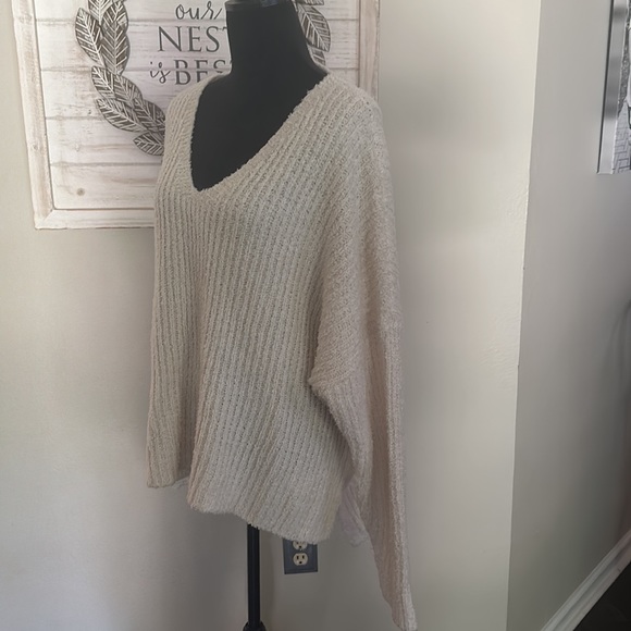 Sadie &Sage 100% made with love designed in California. Live Love . USS. - Picture 3 of 4